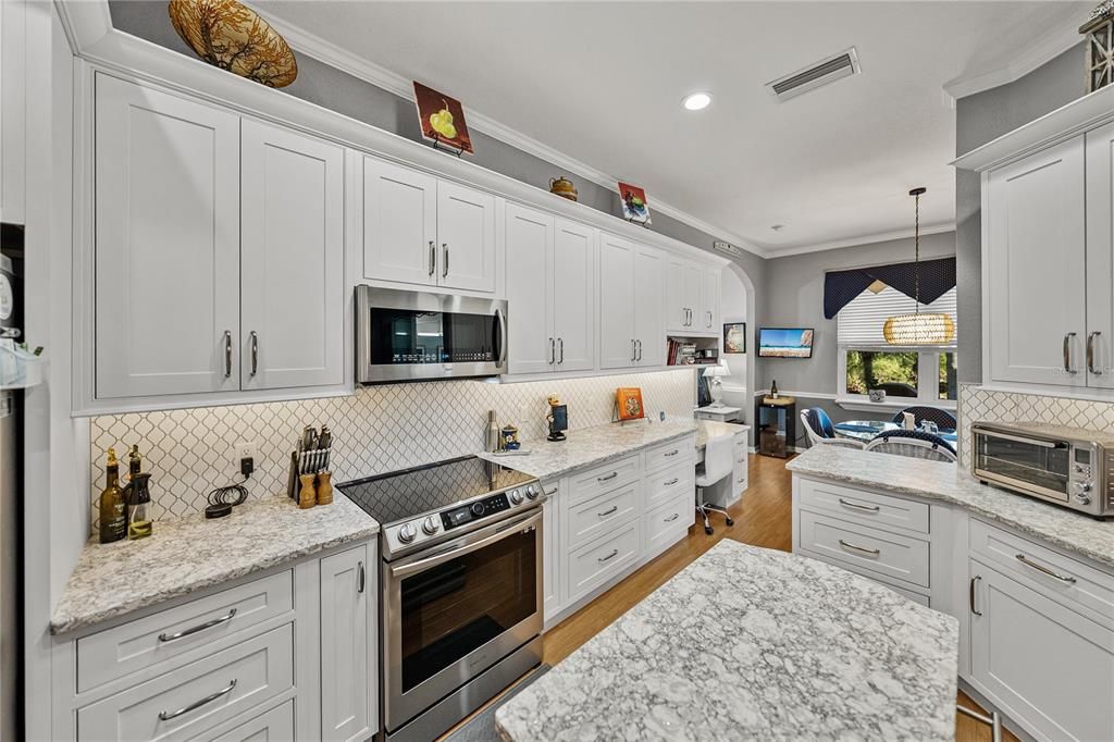 En Venta: $499,000 (3 camas, 2 baños, 2805 Pies cuadrados)