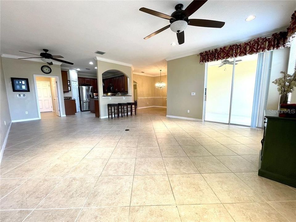 出租: $2,550 (3 贝兹, 2 浴室, 1917 平方英尺)