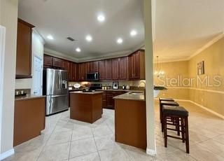 出租: $2,550 (3 贝兹, 2 浴室, 1917 平方英尺)