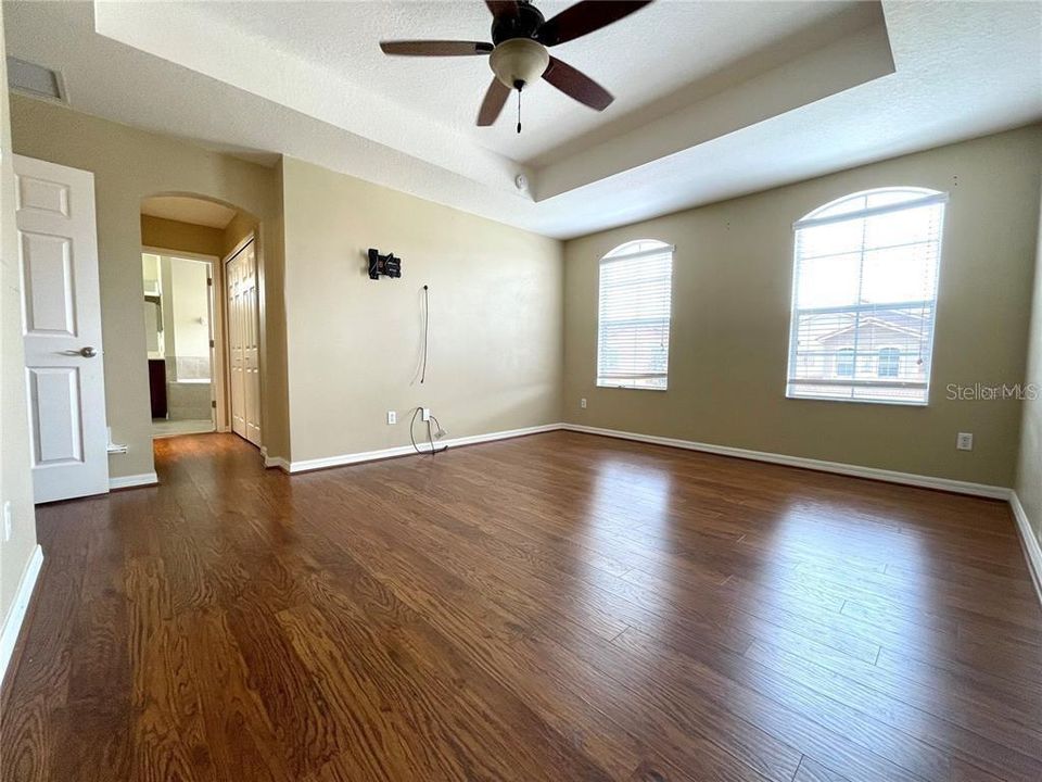 出租: $2,550 (3 贝兹, 2 浴室, 1917 平方英尺)