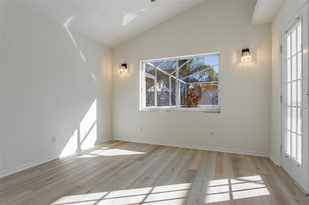 En Venta: $550,000 (4 camas, 2 baños, 2182 Pies cuadrados)