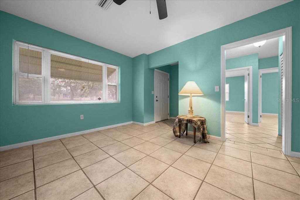 For Sale: $269,900 (3 beds, 1 baths, 1340 Square Feet)