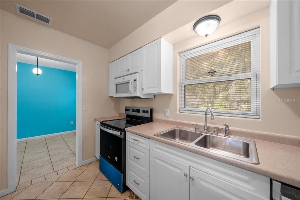 For Sale: $269,900 (3 beds, 1 baths, 1340 Square Feet)