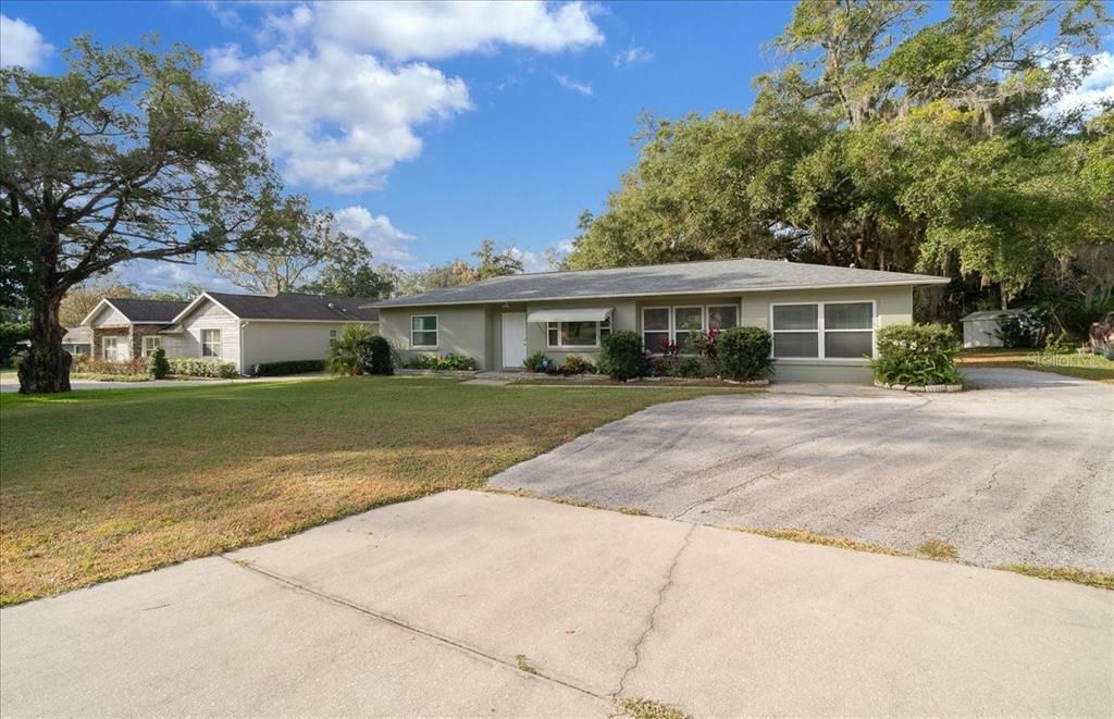 For Sale: $269,900 (3 beds, 1 baths, 1340 Square Feet)