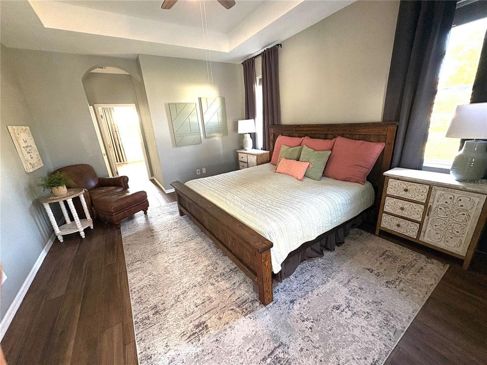 For Sale: $530,000 (3 beds, 2 baths, 2039 Square Feet)