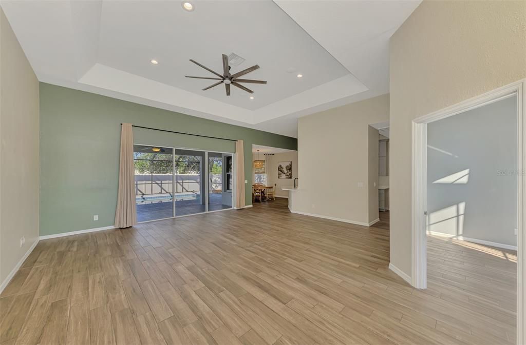 For Sale: $530,000 (3 beds, 2 baths, 2039 Square Feet)