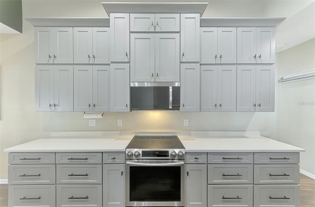 For Sale: $530,000 (3 beds, 2 baths, 2039 Square Feet)