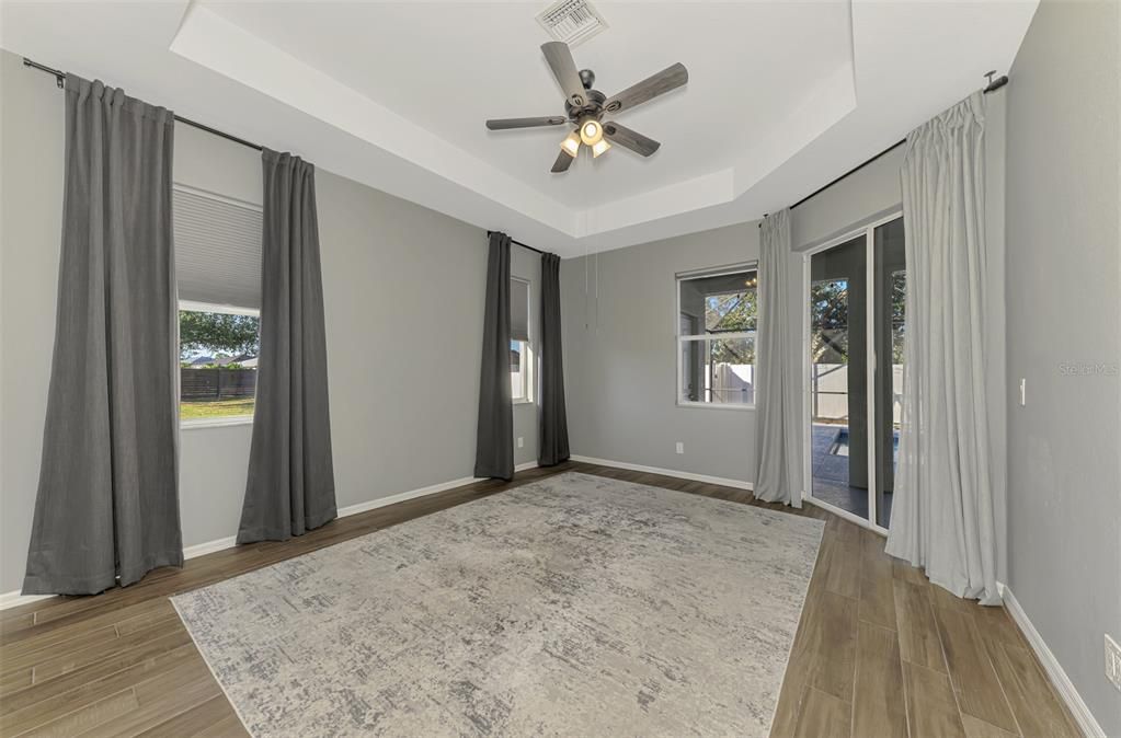 For Sale: $530,000 (3 beds, 2 baths, 2039 Square Feet)