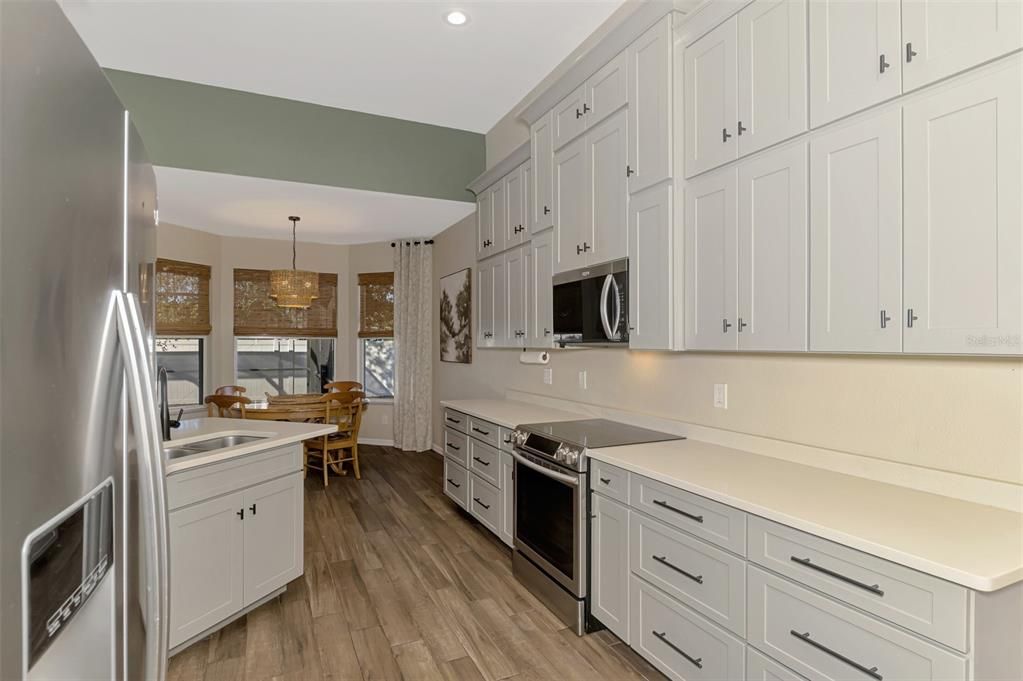 For Sale: $530,000 (3 beds, 2 baths, 2039 Square Feet)