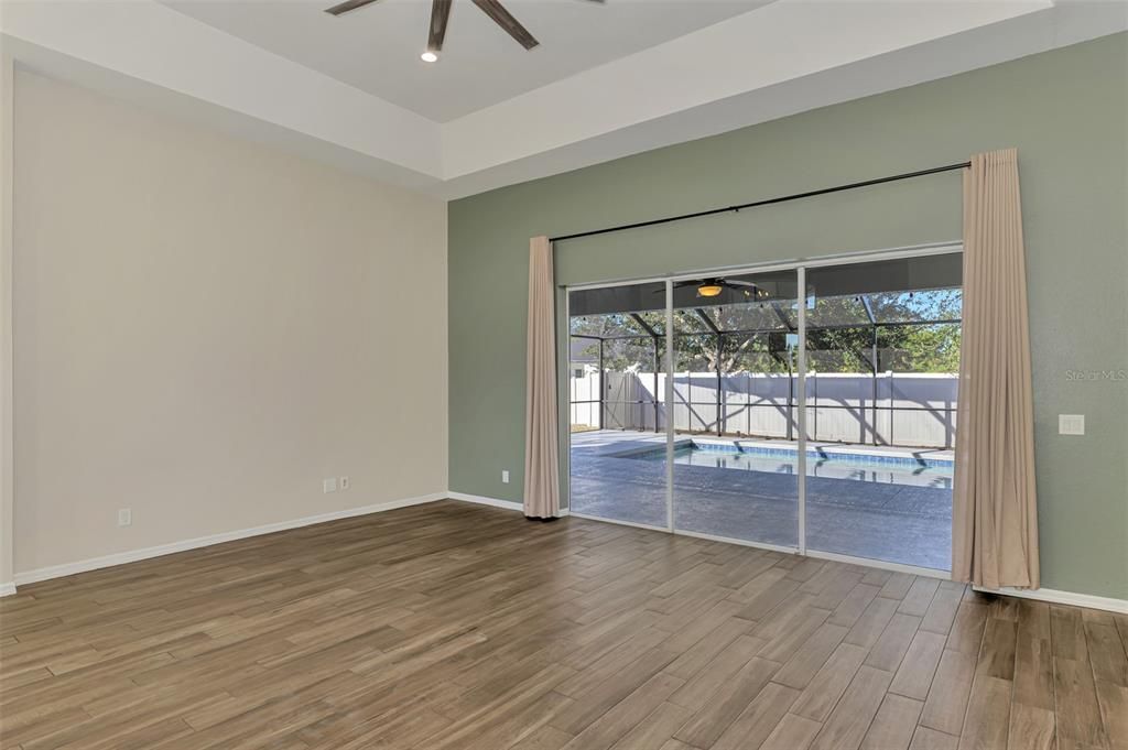 For Sale: $530,000 (3 beds, 2 baths, 2039 Square Feet)