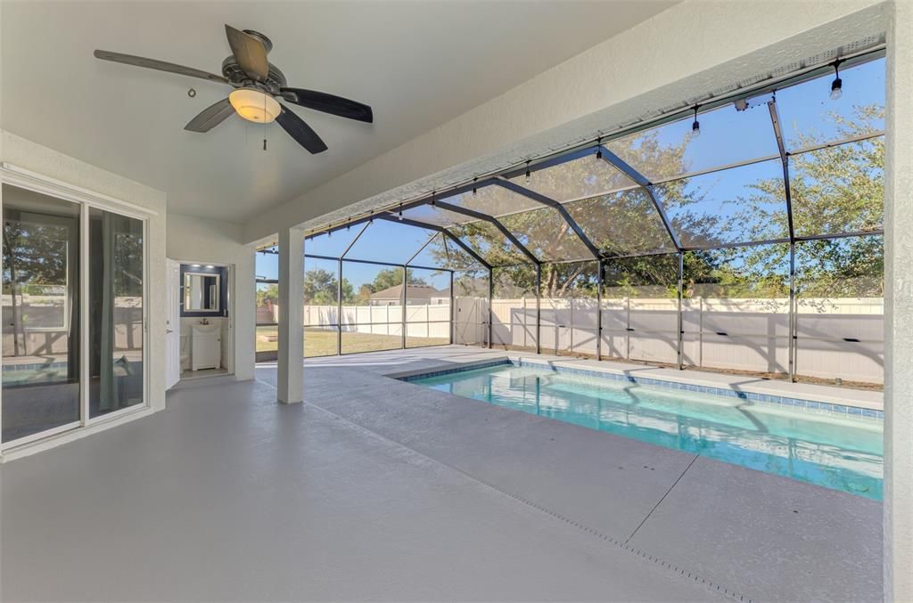 For Sale: $530,000 (3 beds, 2 baths, 2039 Square Feet)