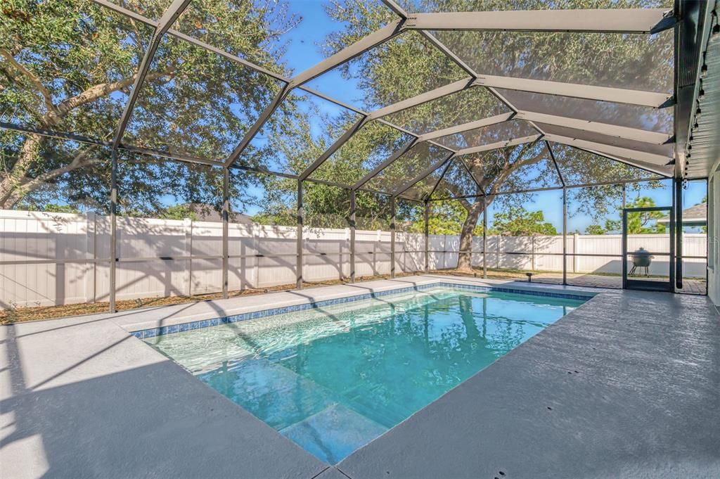 For Sale: $530,000 (3 beds, 2 baths, 2039 Square Feet)