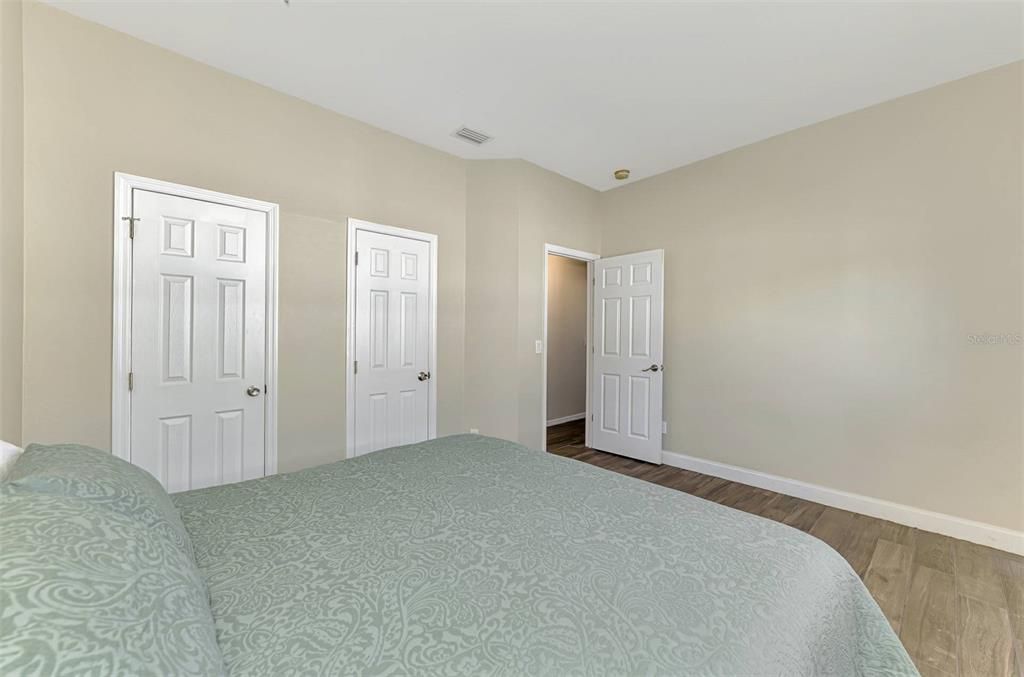 For Sale: $530,000 (3 beds, 2 baths, 2039 Square Feet)