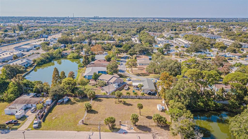 En Venta: $350,000 (0.32 acres)