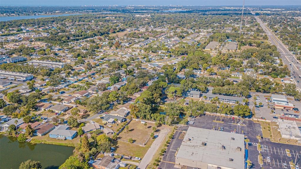 En Venta: $350,000 (0.32 acres)