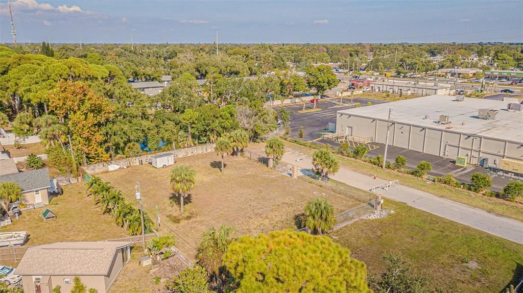 En Venta: $350,000 (0.32 acres)