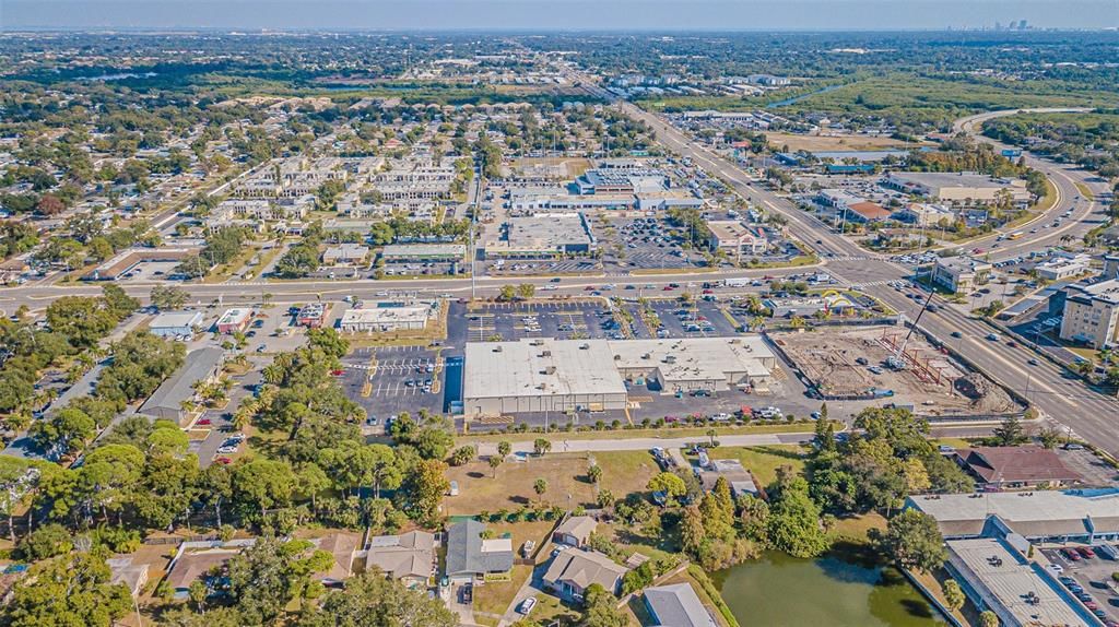 En Venta: $350,000 (0.32 acres)