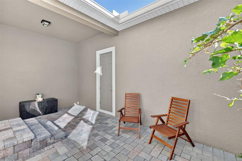 For Sale: $439,900 (3 beds, 2 baths, 1829 Square Feet)