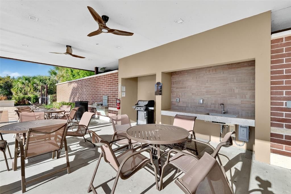 For Sale: $439,900 (3 beds, 2 baths, 1829 Square Feet)