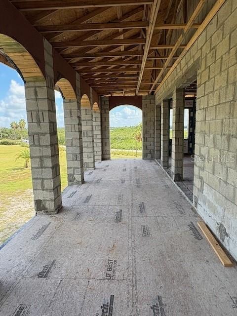 待售: $1,500,000 (2.39 acres)