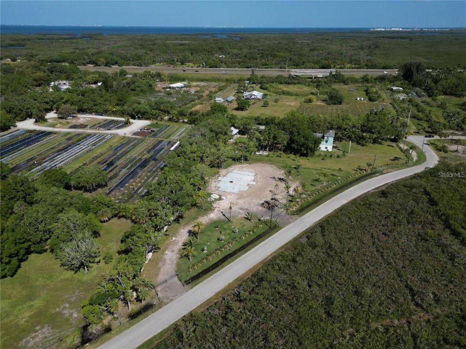 待售: $1,500,000 (2.39 acres)