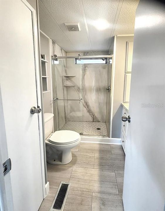 For Sale: $169,000 (2 beds, 2 baths, 1104 Square Feet)