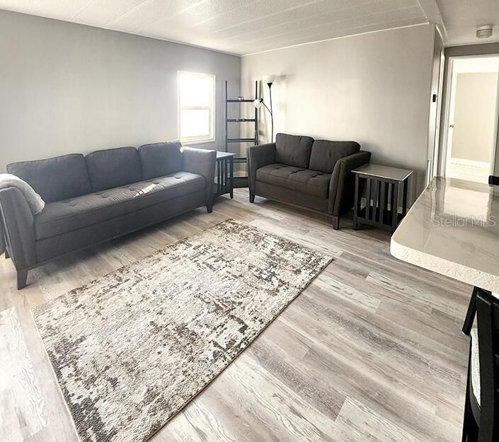 For Sale: $169,000 (2 beds, 2 baths, 1104 Square Feet)