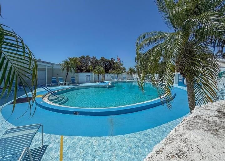 For Sale: $169,000 (2 beds, 2 baths, 1104 Square Feet)