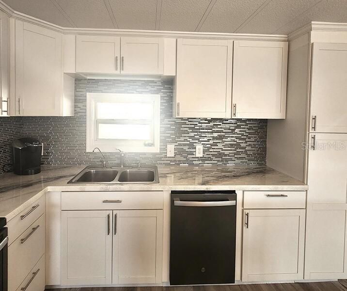 For Sale: $169,000 (2 beds, 2 baths, 1104 Square Feet)