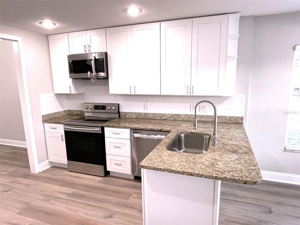 В аренду: $1,850 (2 спален, 2 ванн, 1488 Квадратных фут)