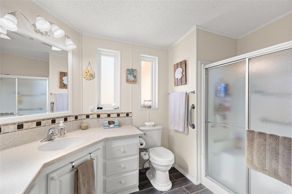 待售: $289,000 (2 贝兹, 2 浴室, 1366 平方英尺)