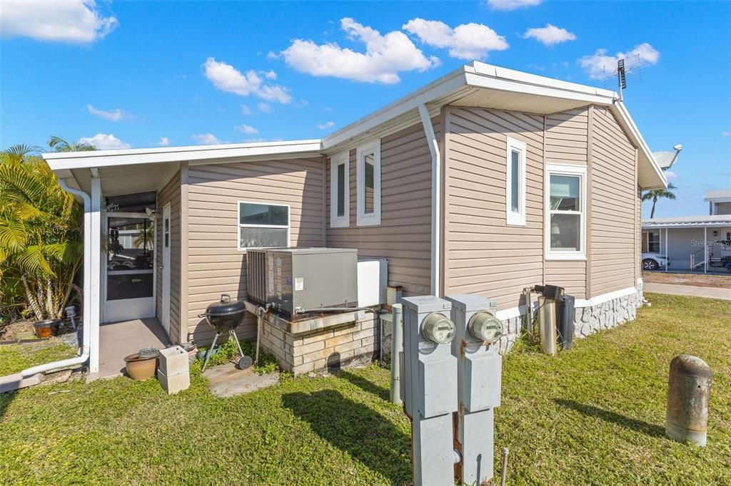 待售: $289,000 (2 贝兹, 2 浴室, 1366 平方英尺)