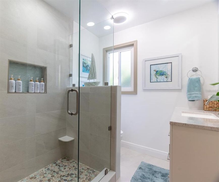 На продажу: $647,400 (2 спален, 2 ванн, 950 Квадратных фут)