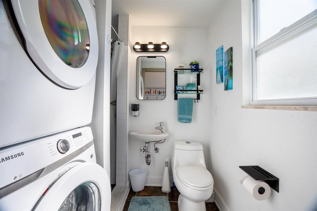 На продажу: $647,400 (2 спален, 2 ванн, 950 Квадратных фут)