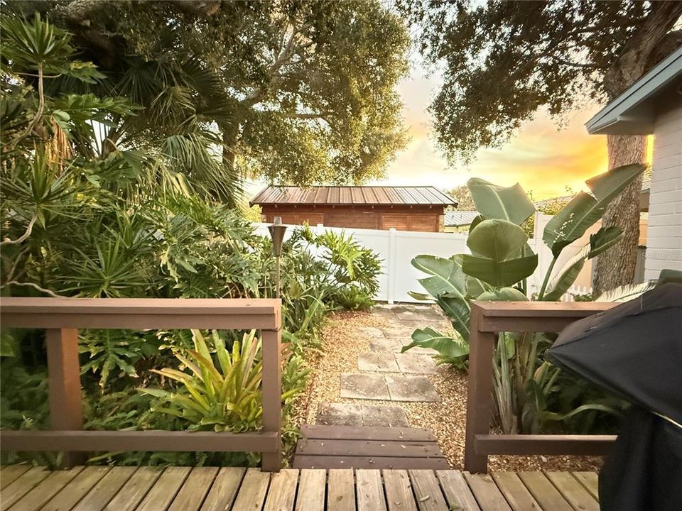 На продажу: $647,400 (2 спален, 2 ванн, 950 Квадратных фут)