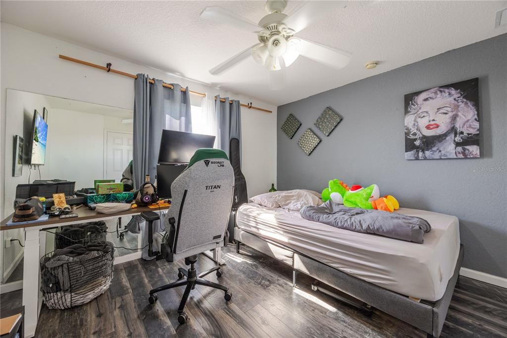 待售: $540,000 (5 贝兹, 3 浴室, 2636 平方英尺)