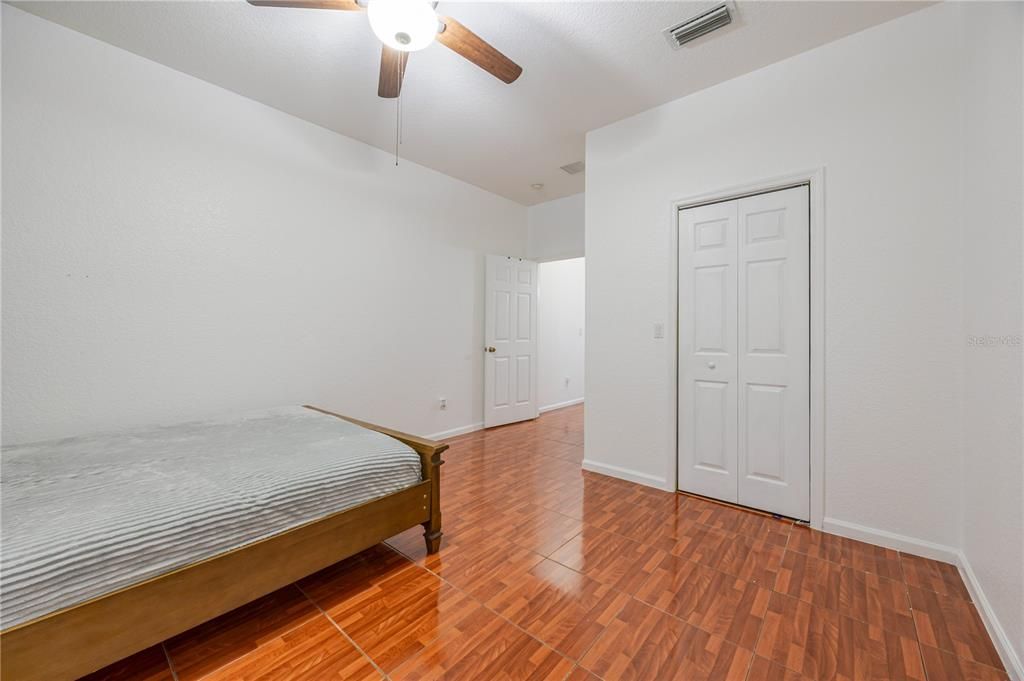 待售: $540,000 (5 贝兹, 3 浴室, 2636 平方英尺)