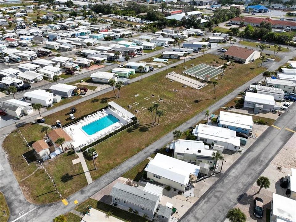 待售: $159,900 (1 贝兹, 1 浴室, 428 平方英尺)