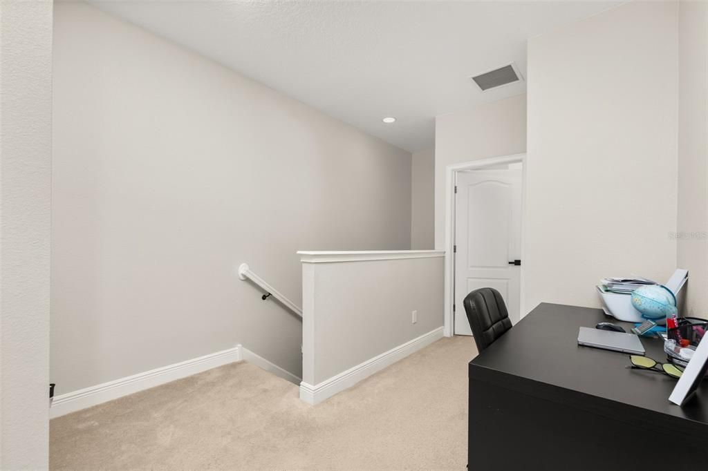 For Sale: $459,000 (3 beds, 2 baths, 1919 Square Feet)