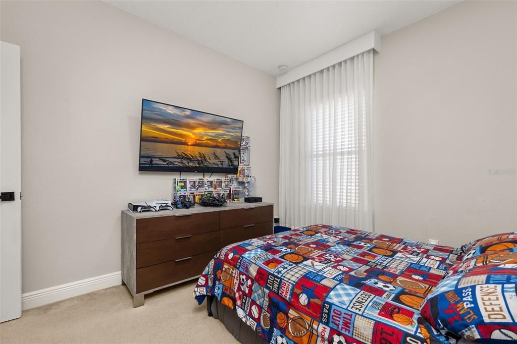 For Sale: $459,000 (3 beds, 2 baths, 1919 Square Feet)