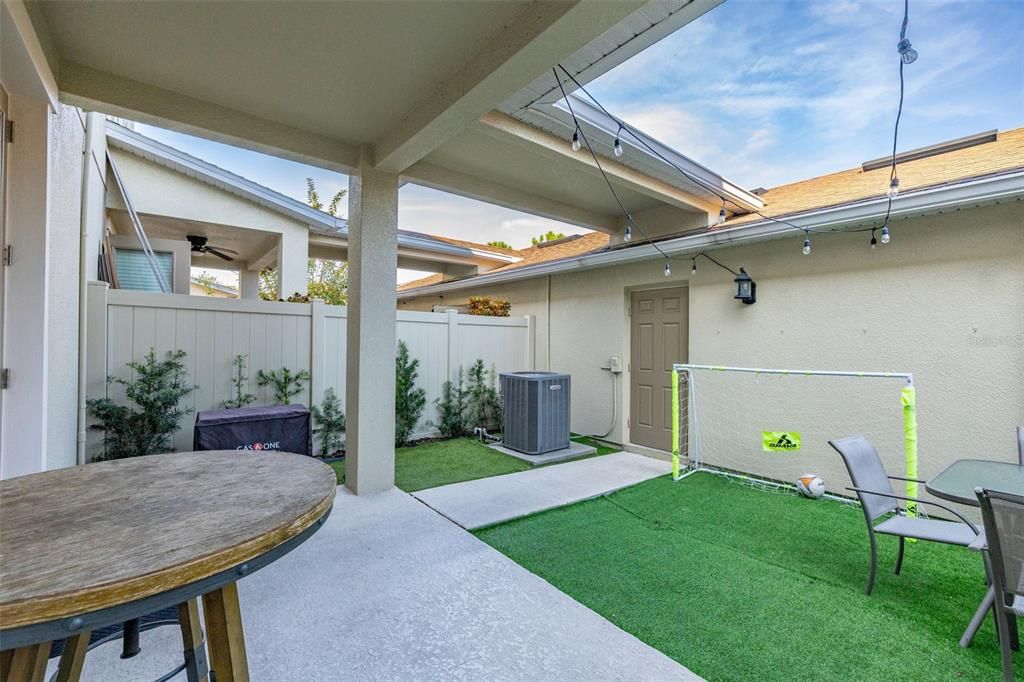 For Sale: $459,000 (3 beds, 2 baths, 1919 Square Feet)