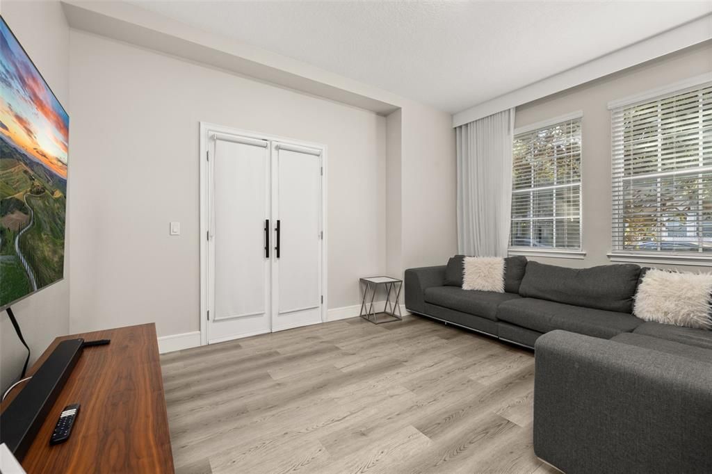 For Sale: $459,000 (3 beds, 2 baths, 1919 Square Feet)