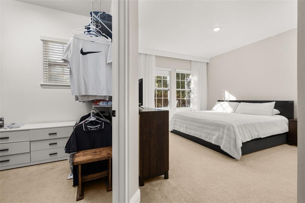 For Sale: $459,000 (3 beds, 2 baths, 1919 Square Feet)