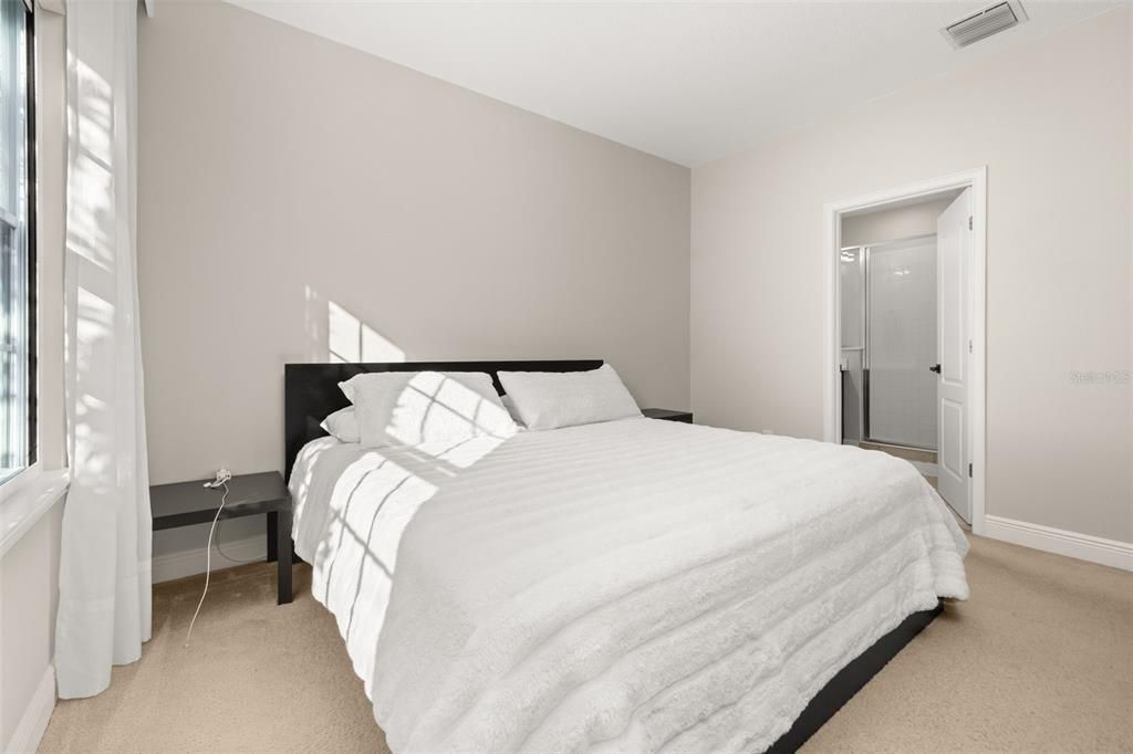 For Sale: $459,000 (3 beds, 2 baths, 1919 Square Feet)