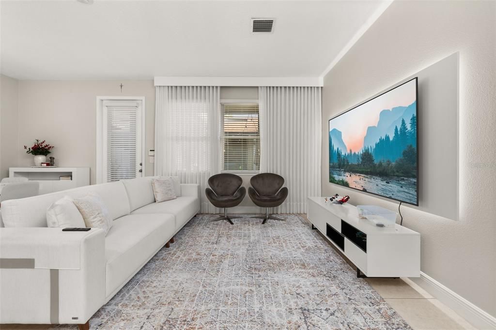 For Sale: $459,000 (3 beds, 2 baths, 1919 Square Feet)