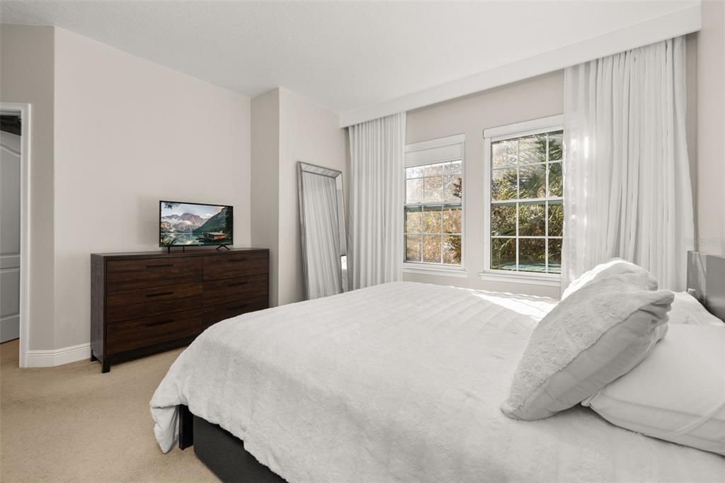 For Sale: $459,000 (3 beds, 2 baths, 1919 Square Feet)