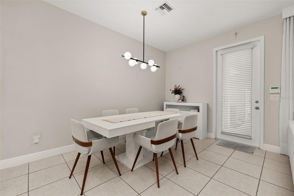 For Sale: $459,000 (3 beds, 2 baths, 1919 Square Feet)