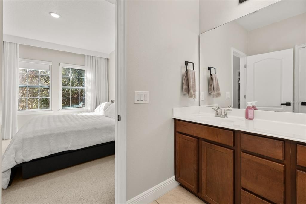 For Sale: $459,000 (3 beds, 2 baths, 1919 Square Feet)