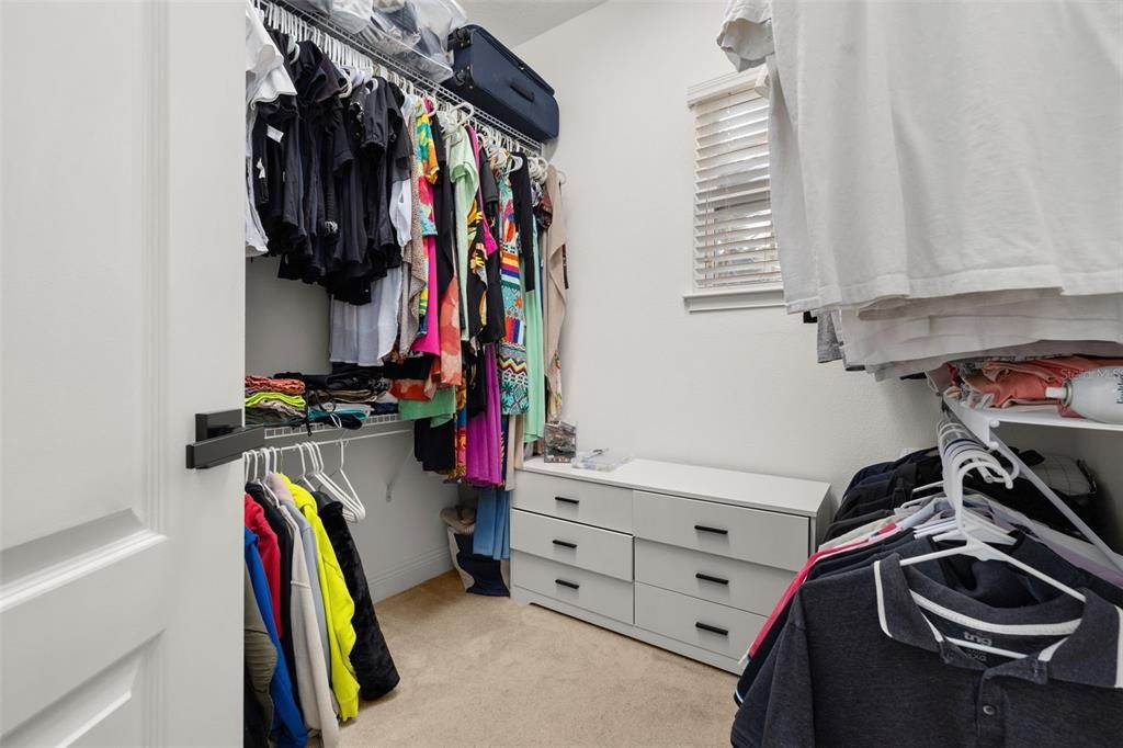 For Sale: $459,000 (3 beds, 2 baths, 1919 Square Feet)