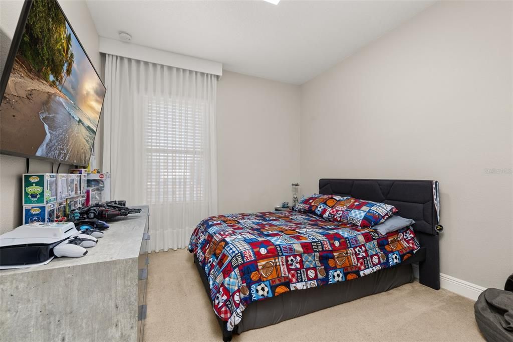 For Sale: $459,000 (3 beds, 2 baths, 1919 Square Feet)